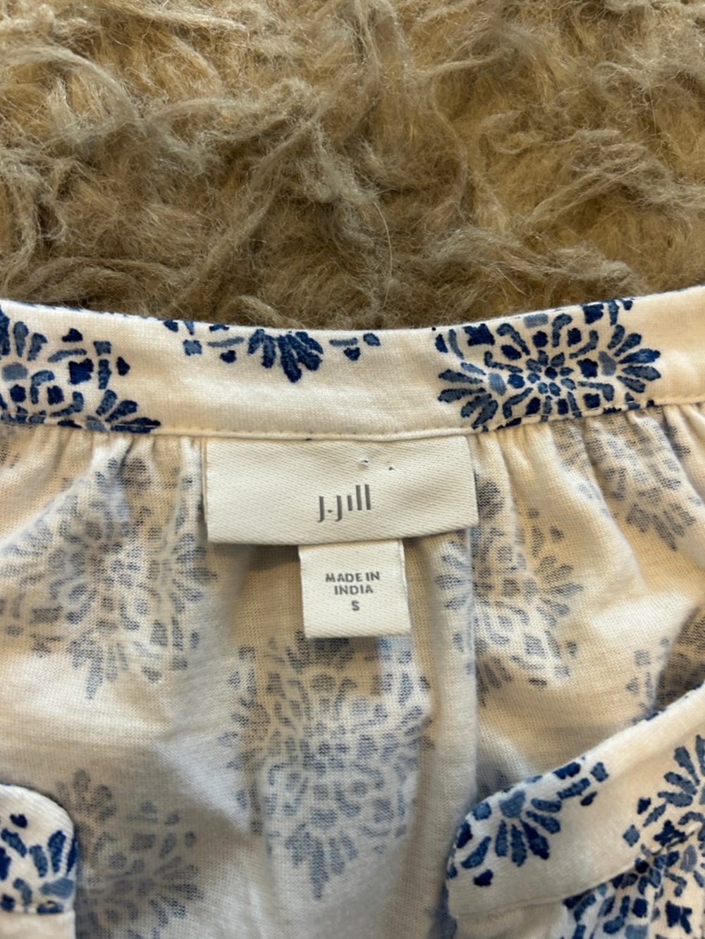 J Jill Women’s‎ Blue and White Printed Short Sleeve Tunic Top - Picture 3 of 4
